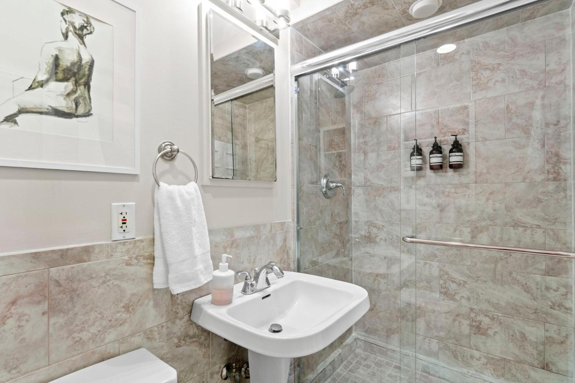 Ferienwohnung Glover Park/Georgetown Oasis With Parking Washington Exterior foto